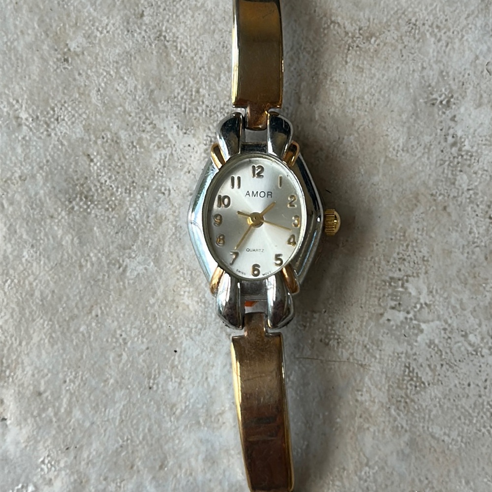 Amor women Quartz watch